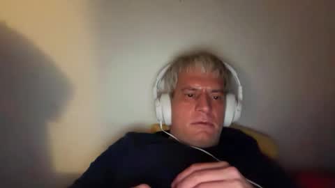 Snapshot of guardiannif_ chatting on January 15, 2026, 6:29 am guardiannif_ online show from January 15, 2026, 6:29 am