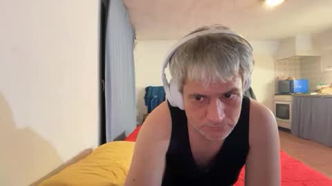 Snapshot of guardiannif_ chatting on January 17, 2026, 1:32 am guardiannif_ online show from January 17, 2026, 1:32 am