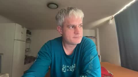 Snapshot of guardiannif_ chatting on February 8, 2026, 2:42 pm guardiannif_ online show from February 8, 2026, 2:42 pm