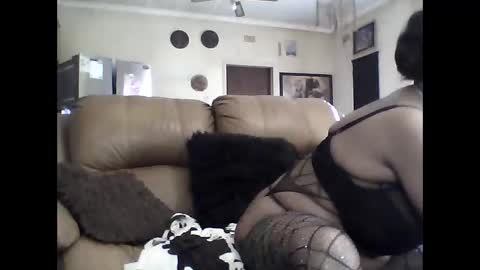 gucci-bx online show from November 16, 2025, 12:33 pm