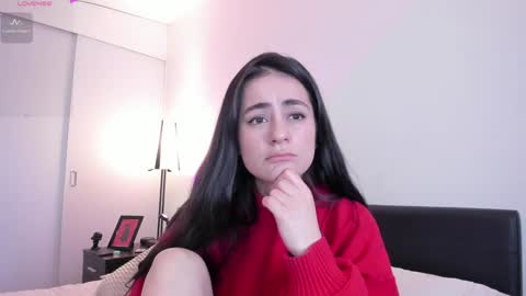 Snapshot of guccipussy1 chatting on December 26, 2024, 5:08 pm Elena online show from December 26, 2024, 5:08 pm