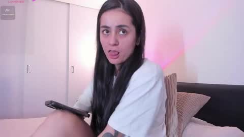 Snapshot of guccipussy1 chatting on February 13, 2025, 5:54 pm Elena online show from February 13, 2025, 5:54 pm