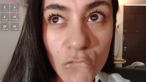 Snapshot of guccipussy1 chatting on October 20, 2025, 6:52 pm Elena online show from October 20, 2025, 6:52 pm