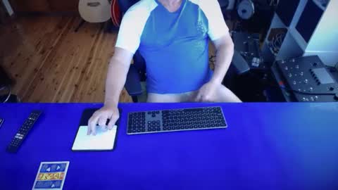 guesswhatigot2 online show from March 8, 2025, 11:07 pm