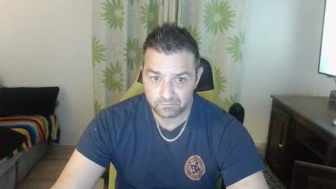 Snapshot of guillaume666286050 chatting on May 3, 2026, 3:23 am guillaume666286050 online show from May 3, 2026, 3:23 am