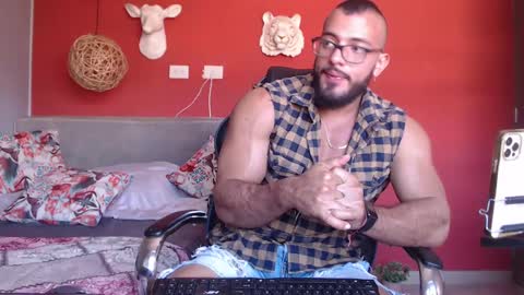 Snapshot of guillesmith2021 chatting on January 18, 2025, 7:58 pm Angel online show from January 18, 2025, 7:58 pm
