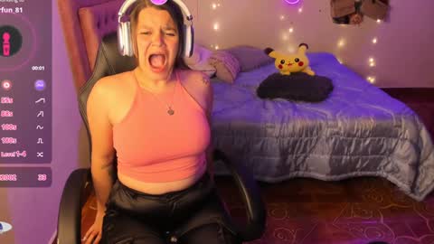 Hello Im Julieta Im 25 years old welcome to my room have fun and be happy. online show from January 19, 2025, 6:42 am