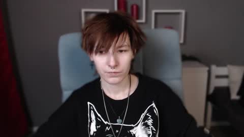 guitarandangell online show from November 19, 2025, 5:07 am