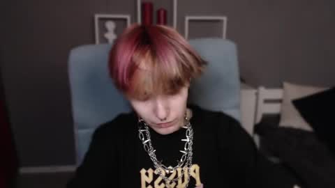 guitarandangell online show from April 22, 2026, 7:22 am