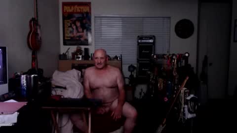 Mario online show from October 31, 2025, 9:21 am