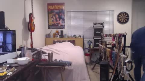 Mario online show from November 2, 2025, 12:18 pm