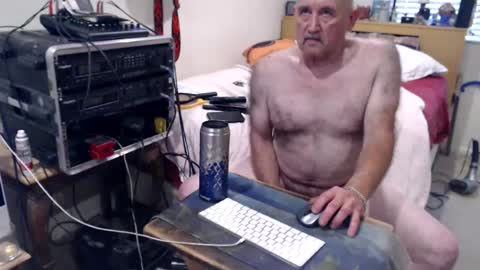 Snapshot of guitarsexgod2 chatting on June 26, 2026, 2:43 pm guitarsexgod2 online show from June 26, 2026, 2:43 pm