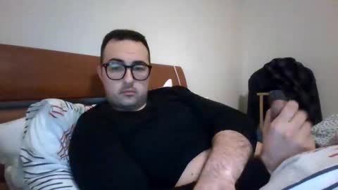 Snapshot of gullit93 chatting on February 18, 2026, 8:05 pm gullit93 online show from February 18, 2026, 8:05 pm