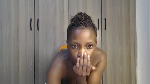 Snapshot of gulpess chatting on May 12, 2026, 11:57 pm Miss Incredible online show from May 12, 2026, 11:57 pm
