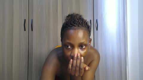 Snapshot of gulpess chatting on May 17, 2026, 11:28 am Miss Incredible online show from May 17, 2026, 11:28 am