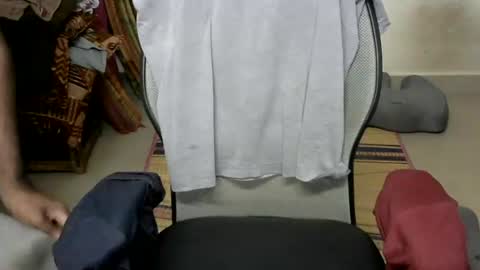 guru95497 online show from July 1, 2026, 1:24 pm