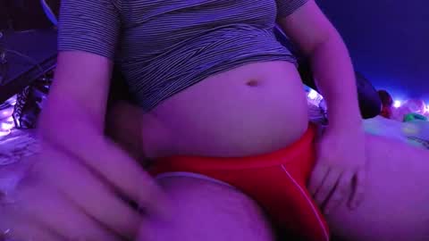 gutlvr online show from December 10, 2024, 5:07 am