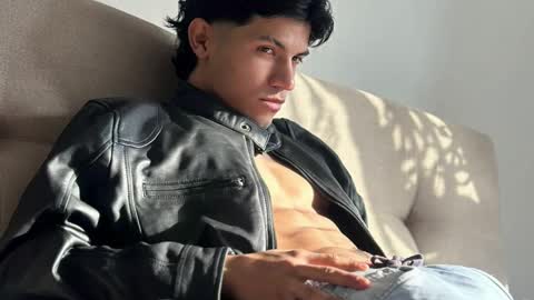 Guts online show from January 7, 2025, 7:17 pm