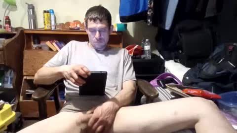 guy12857850707 online show from March 26, 2026, 7:58 am