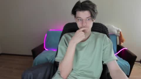 guy_liam1 online show from January 16, 2025, 8:03 pm