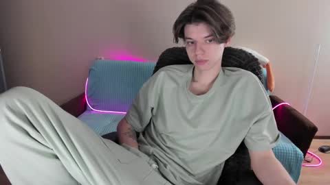 guy_liam1 online show from February 9, 2025, 8:22 am