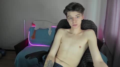 guy_liam1 online show from October 12, 2025, 8:24 am