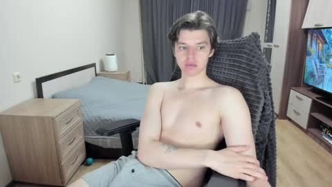 guy_liam1 online show from April 19, 2026, 7:27 pm