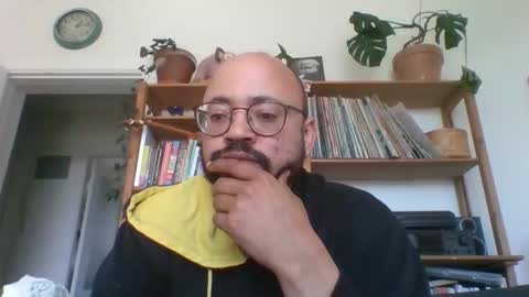 guy_wood15 online show from April 20, 2026, 11:13 am