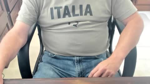 Guy online show from November 7, 2025, 4:18 pm