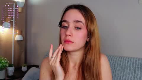 Julia online show from October 18, 2025, 1:19 am