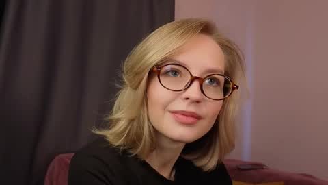 Jannie online show from November 12, 2025, 10:26 am