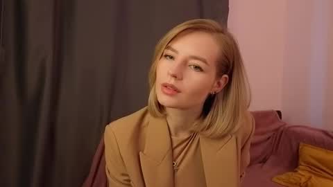 Jannie online show from November 14, 2025, 9:19 am