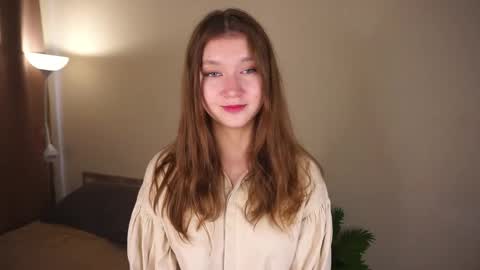 Molly online show from May 31, 2026, 5:04 am