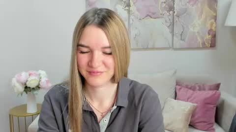 gwensmitt online show from June 13, 2026, 10:08 pm