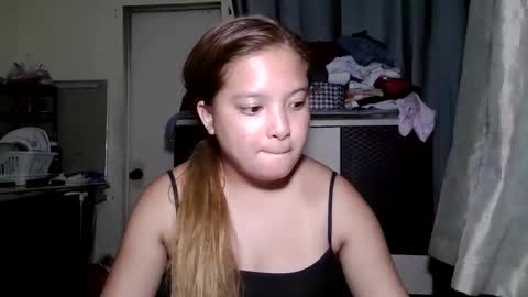 Snapshot of gwyneth2001 chatting on May 31, 2026, 7:04 pm Im Gwyneth From Philippines pinkheart69 online show from May 31, 2026, 7:04 pm