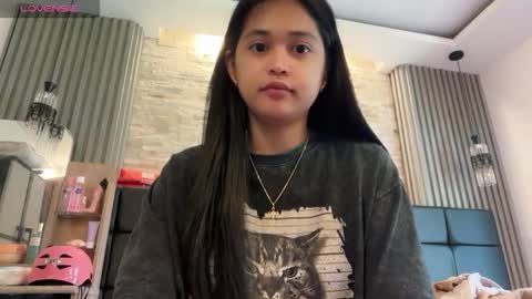 Gwyn online show from March 30, 2026, 1:28 am