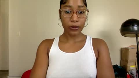 gyalxoxo online show from October 4, 2025, 2:26 pm