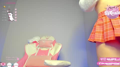   online show from December 2, 2024, 12:18 pm