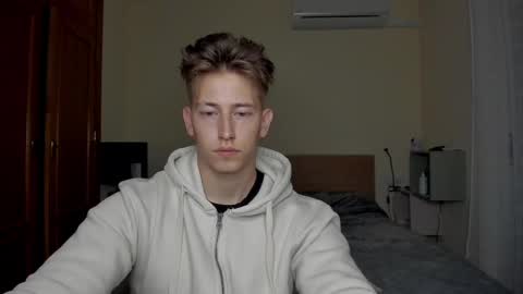 Oliver online show from February 17, 2025, 9:19 pm