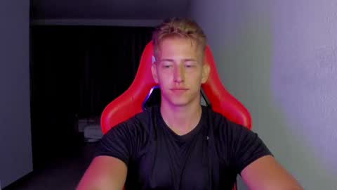 Oliver online show from November 9, 2025, 7:34 pm