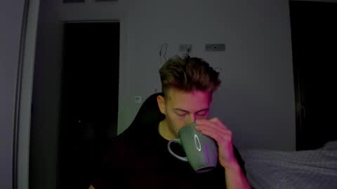 Oliver online show from February 14, 2026, 9:33 pm