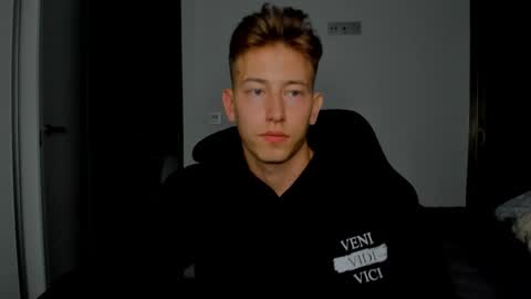 Oliver online show from March 25, 2026, 10:27 pm