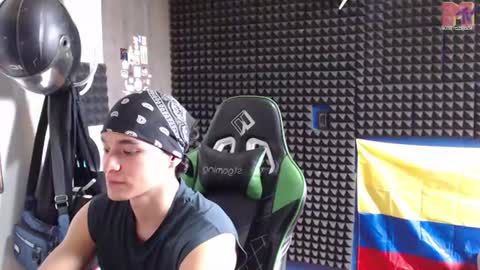 Snapshot of gymbro42 chatting on July 1, 2026, 7:02 pm Gymbro42 online show from July 1, 2026, 7:02 pm