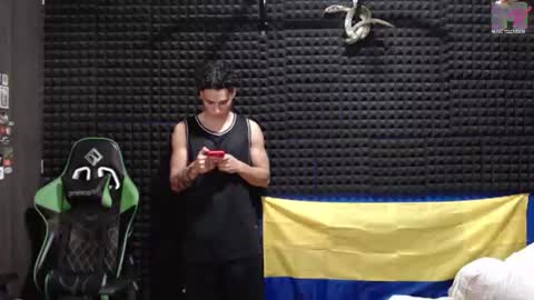 Snapshot of gymbro42 chatting on July 11, 2026, 12:57 am Gymbro42 online show from July 11, 2026, 12:57 am