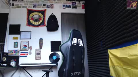 Snapshot of gymbro42 chatting on August 5, 2026, 5:27 pm Gymbro42 online show from August 5, 2026, 5:27 pm