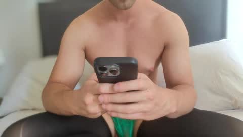 Kinky Gym Guy online show from May 27, 2026, 11:18 am