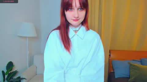 Kelly  Lilly online show from October 28, 2025, 7:05 pm