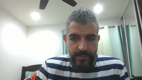 h0nest84 online show from February 2, 2025, 6:04 am