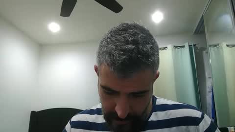 h0nest84 online show from February 5, 2025, 4:37 am