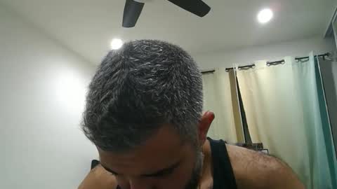 h0nest84 online show from October 29, 2025, 5:53 am